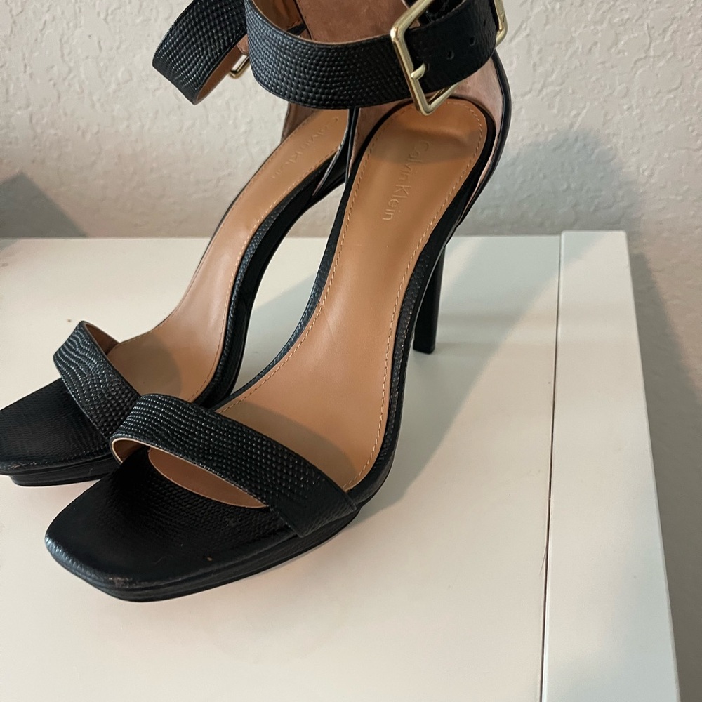 7.5 Calvin Klein Black Women's Heels
